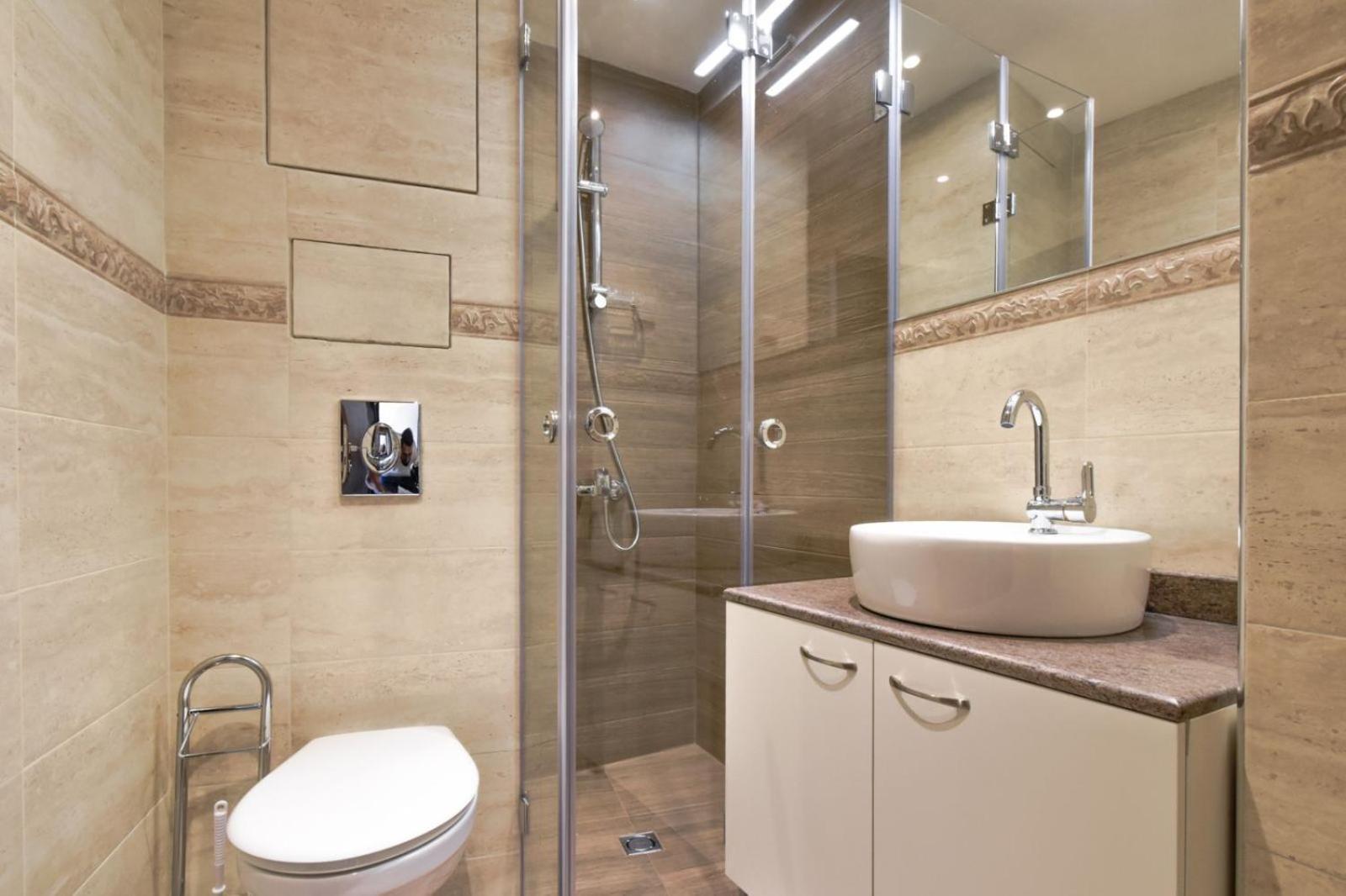 Stunning 2bdr On Historic Location In Center Sofía